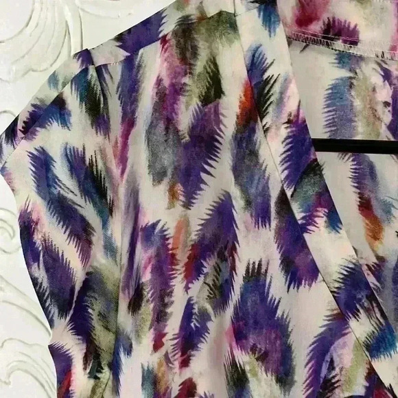 CAbi Plume Feather Print Cap Sleeve V-Neck Sheer Blouse Colorful Abstract Top - Picture 4 of 10